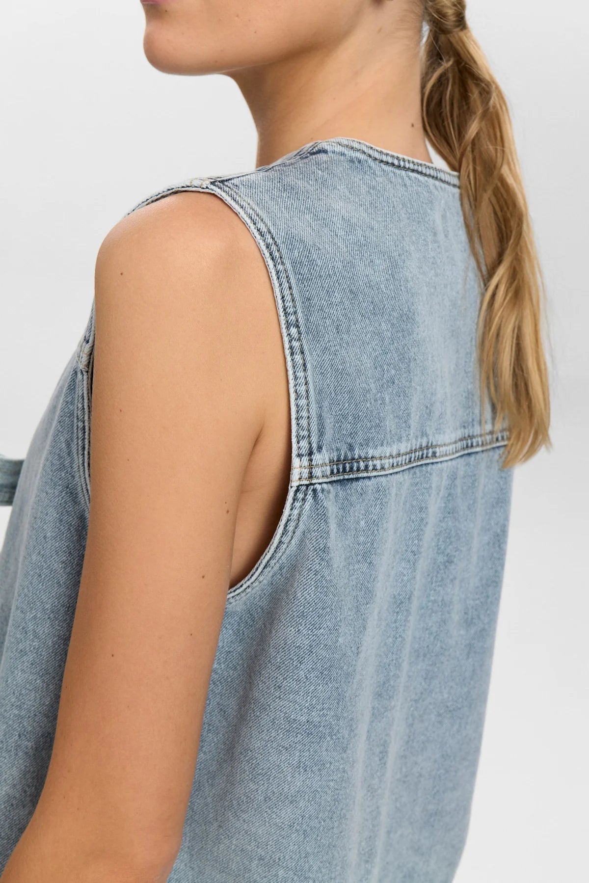 Brooklyn vest